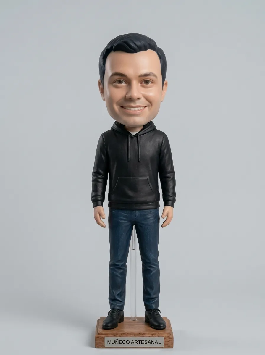 Muñeco cabezón personalizado con sudadera y vaqueros